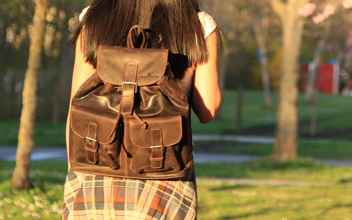 große & kleine vintage lederrucksäcke für damen